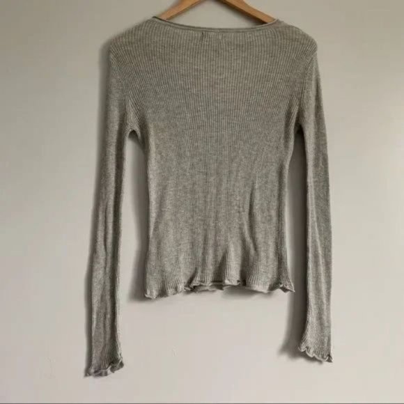 Line the label solid v neckline top grey ribbed knit with lettuce trim Size XS - Picture 5 of 8